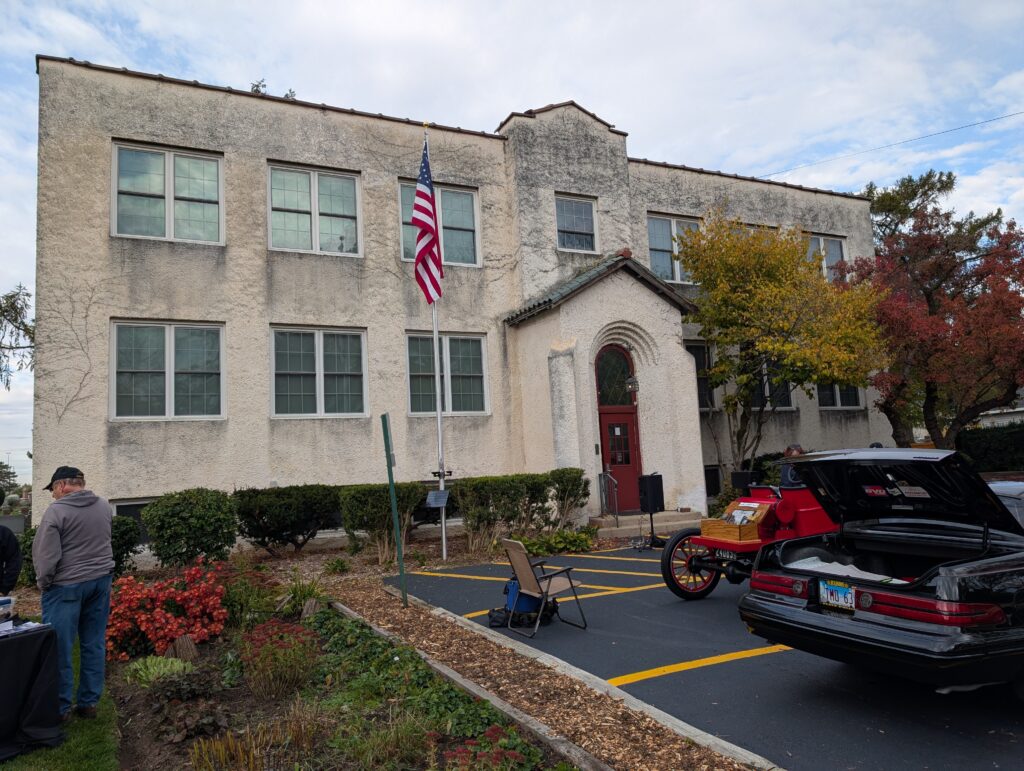 DUNDEE HISTORICAL SOCIETY CAR SHOW FUNDRAISER shot of the building